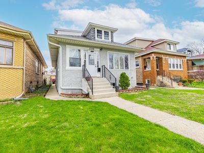 3739 Clinton Ave