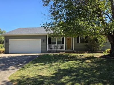 2 Acorn Dr