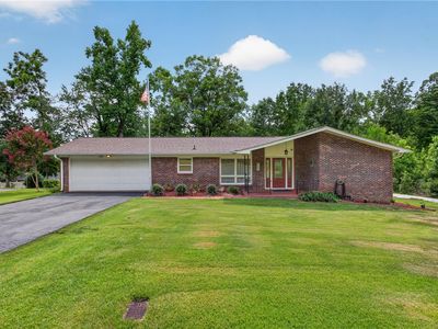 135 Brookhaven Cir