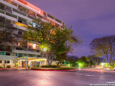 7039 SAN PEDRO AVE #1009