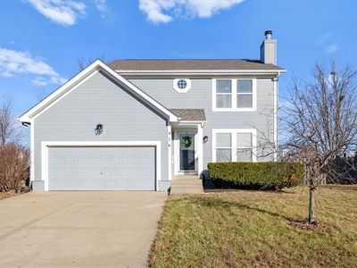 916 E Witch Hollow St