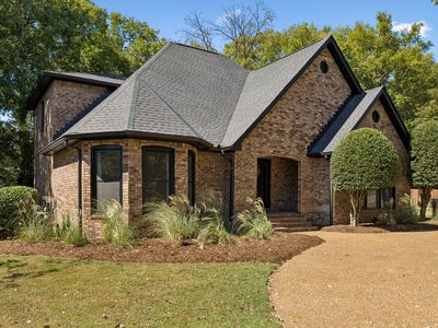 224 Pebble Glen Dr
