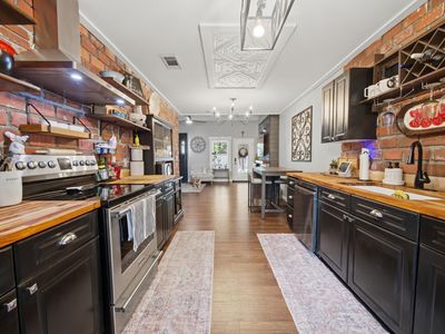 866 Dunwoody Pl