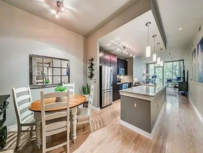 2950 McKinney Ave APT 211