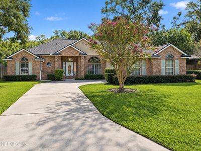 185 ELMWOOD Drive