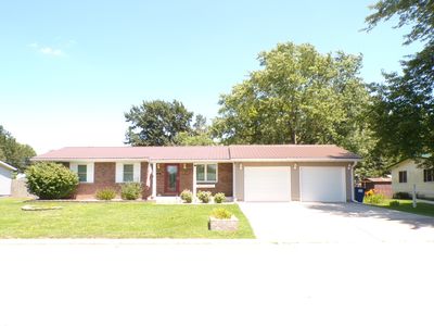 Property at 712 N James St, Sparta, IL