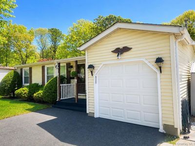 19 Village Circle S