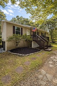 Property at 105 Hill Ter, Milford, PA