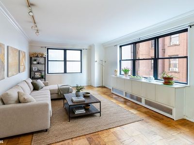 330 3rd Ave APT 4B