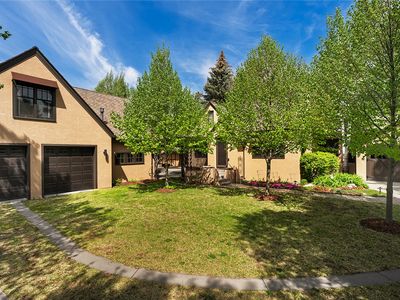 1905 Poly Dr
