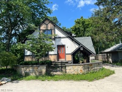 1606 Dover Center Rd