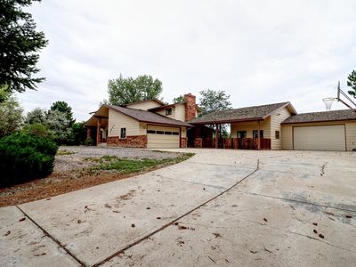 2033 River Glen Dr