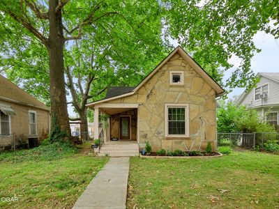 1724 S Sergeant Ave
