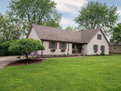 2611 Springfield Ave