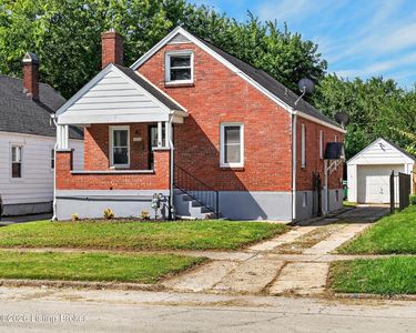 1416 Larchmont Ave
