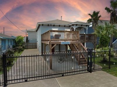 2217 Grover Ave