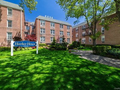 16 Main Street #3V