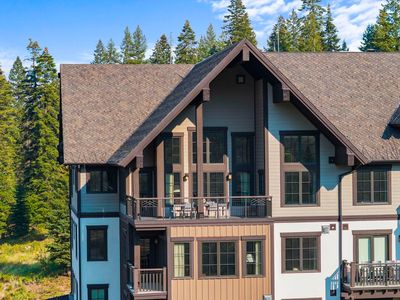 700 Village Dr Unit 403