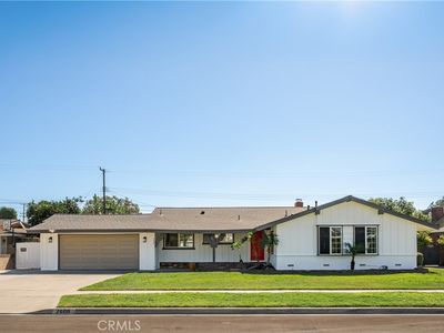 2608 W Palais Rd