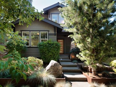 2425 NW Lemhi Pass Dr
