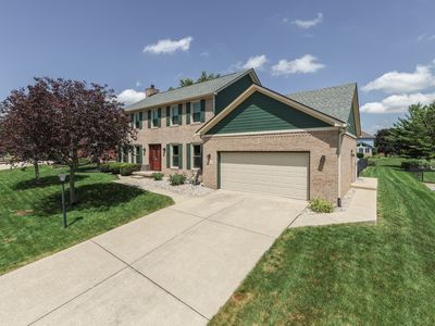 7401 Bunker Hill Cres