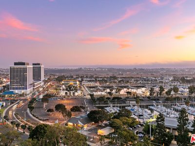 13600 Marina Pointe Dr Unit 1507