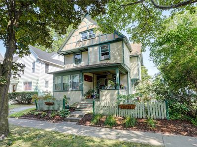 132 Boardman St