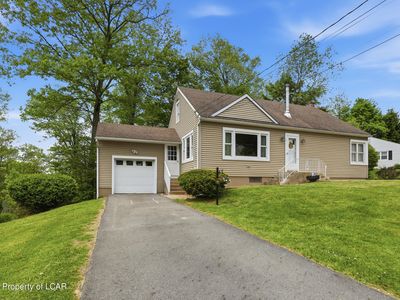 12 Hillcrest Dr