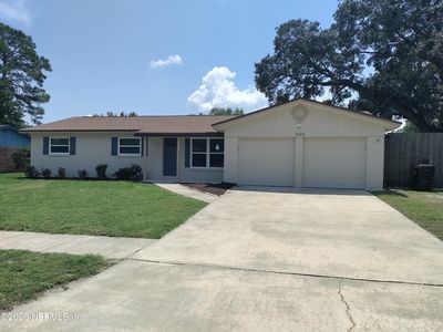 1042 GROVE PARK Lane