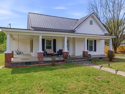 203 Sunset St