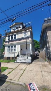 45 Vine Ave