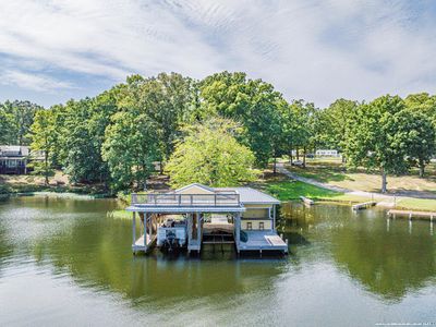 330 Lynch Point Rd