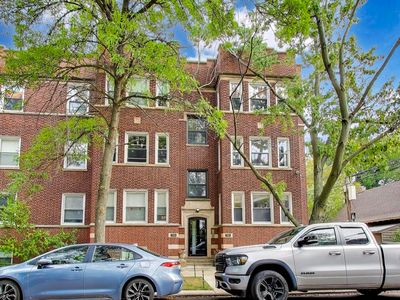 7321 N Paulina St #2