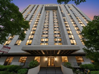 1221 N Dearborn St APT 608S