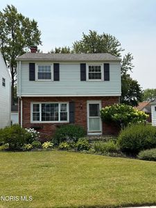 2811 Castleton Ave