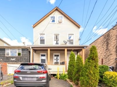 1007 Julia St