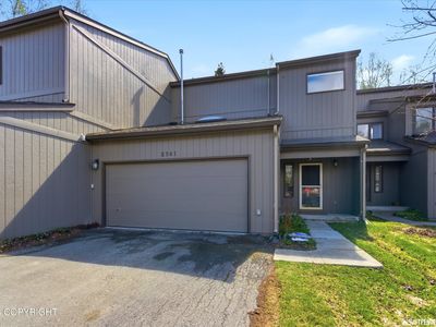 2341 Innes Cir