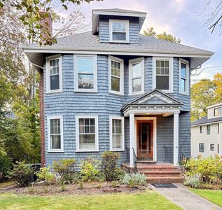 131-133 Mount Vernon St