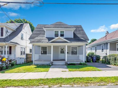 187 Jewett Avenue