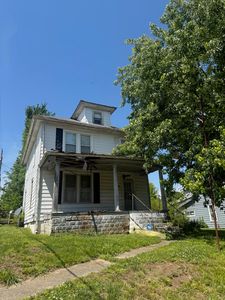 501 E High St