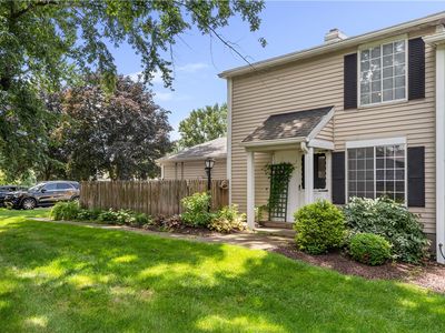 10 Greenway Blvd