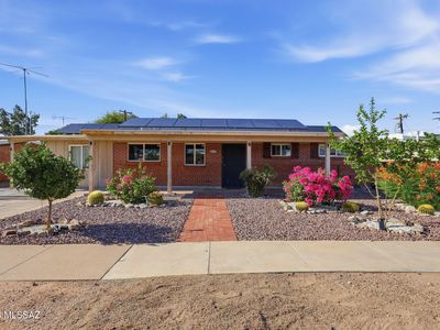 7457 E Beverly Dr