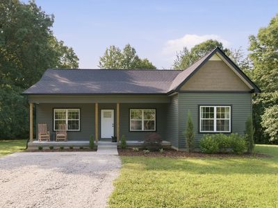 896 Hawkins Rd