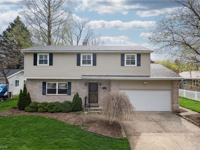 215 Grayling Dr