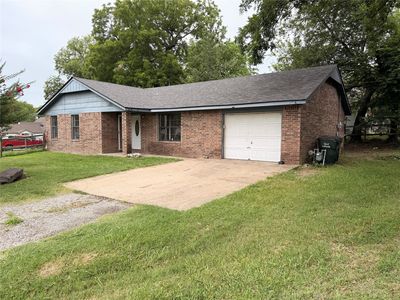 Property at 220 S 15th St, Collinsville, OK