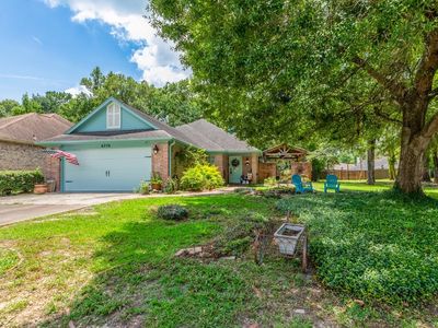 6770 Forest Trail Cir