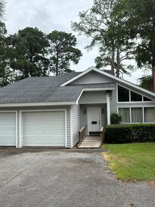 207A Lakeshore Cir NE