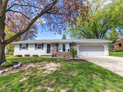 1404 Cormier Rd
