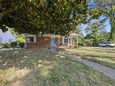1324 Hawthorne Dr