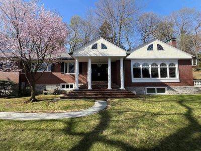75 Lee St